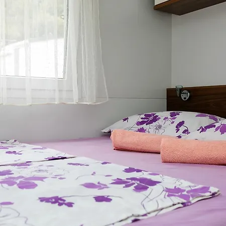 Mobile Homes With Terrace Kompleks wypoczynkowy *