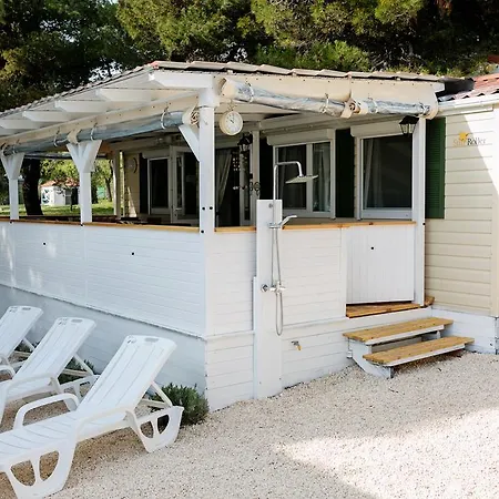 Mobile Homes With Terrace Village de vacances
