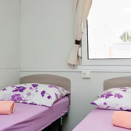 Mobile Homes With Terrace Village de vacances *