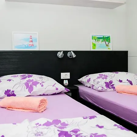 Village de vacances Mobile Homes With Terrace