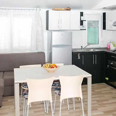 Village de vacances Mobile Homes With Terrace *