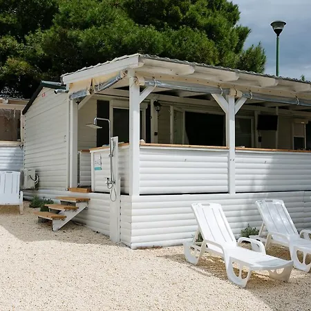 Mobile Homes With Terrace Village de vacances Vodice