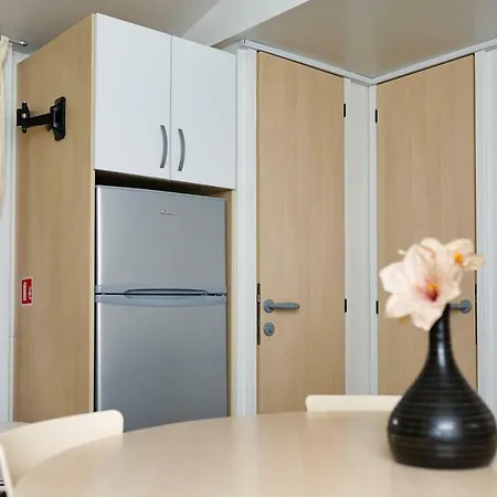 Mobile Homes With Terrace Village de vacances Vodice