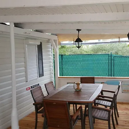 Village de vacances Mobile Homes With Terrace